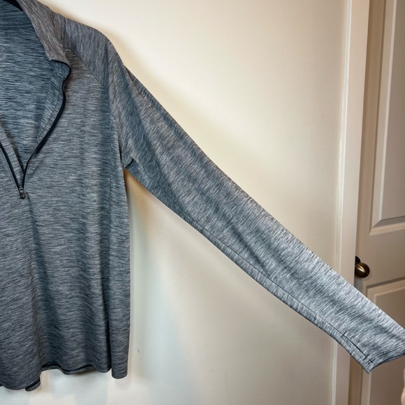 Under Armour Womens Large 1/4 Zip Pullover Shirt Gray Lightweight Running Pocket - Picture 2 of 13